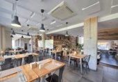163m² restaurant pour vente à Barcelone, dans le quartier de le Parc i la Llacuna del Poblenou, Carrer dels Almogàvers photo