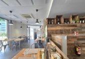163m² restaurant pour vente à Barcelone, dans le quartier de le Parc i la Llacuna del Poblenou, Carrer dels Almogàvers photo