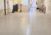 184m² commercial premises for sale in Barcelona, in the area of Hostafrancs, Carrer del Consell de Cent photo