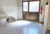 184m² commercial premises for sale in Barcelona, in the area of Hostafrancs, Carrer del Consell de Cent photo