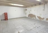184m² commercial premises for sale in Barcelona, in the area of Hostafrancs, Carrer del Consell de Cent photo