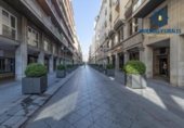 Oficines
en venda
amb 500m² a Granada, a la zona de Barri de Sant Antón, Calle Pino foto