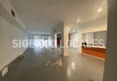 369m² atelier pour location à Barcelone, dans le quartier de Sants, Avinguda de Madrid photo