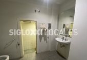 369m² atelier pour location à Barcelone, dans le quartier de Sants, Avinguda de Madrid photo