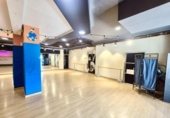 152m² commercial premises for sale in Valencia, in the area of Ayora, Avenida del Puerto photo
