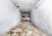 99m² commercial premises for sale in Sabadell, Carrer de Calassanç Duran photo