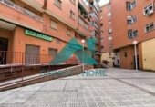 160m² locaux commerciaux pour vente à Cáceres, Calle Gran Bretaña photo