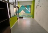 160m² locaux commerciaux pour vente à Cáceres, Calle Gran Bretaña photo