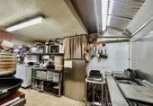 Local comercial en venta con 294m² en Santa Eulalia del Río, Carrer Calderón de la Barca foto