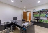 140m² office for sale in Granada, in the area of Doctors, Calle Doctor Gómez Román photo