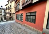 100m² bar for sale in Laredo photo