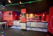 100m² bar for sale in Laredo photo
