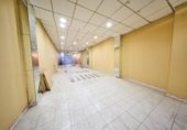 Local comercial en venta con 500m² en Granada, en la zona de Pajaritos, Calle Rector Marín Ocete foto