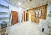 Local comercial en venta con 500m² en Granada, en la zona de Pajaritos, Calle Rector Marín Ocete foto