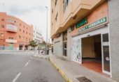 Local comercial en venta con 180m² en Arucas, Lugar Parque de las Flores foto