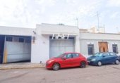 Local comercial en venta con 150m² en Burjasot, Calle Joaquín Costa foto