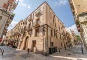Edifici
en venda
amb 795m² a Reus, a la zona de Sant Jordi, Carrer Alt de Sant Pere foto