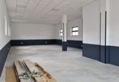 Local comercial en alquiler con 138m² en San Miguel de la Barreda, Lugar POLIGONO DE GRANDA (LA ROZA) foto
