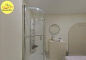 Local comercial en traspaso con 88m² en Gerona foto