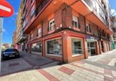 Local comercial
en venda
amb 320m² a Lleó, a la zona de Sant Llorenç - La Palomera - Sant Mamés, Calle Valdería foto