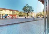 Local comercial en venta con 40m² en Córdoba, Calle de María Montessori foto