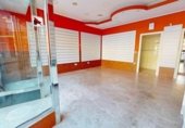 Local comercial en venta con 40m² en Córdoba, Calle de María Montessori foto
