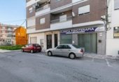 Local comercial en venta con 115m² en Albolote, Avenida Reyes Católicos foto
