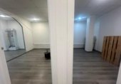 83m² salon de coiffure pour vente à Sabadell, Carrer de Folch i Torres photo