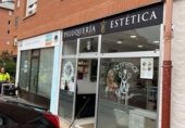 48m² salon de coiffure pour vente à Oviède, dans le quartier de La Corredoria photo