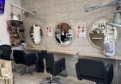 48m² salon de coiffure pour vente à Oviède, dans le quartier de La Corredoria photo