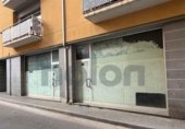 130m² commercial premises for sale in Palamós, Carrer del Carmel photo