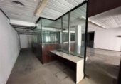 Local comercial en venta con 260m² en Montcada i Reixac, Carrer de la Bateria foto