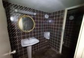 Local comercial en venta con 260m² en Montcada i Reixac, Carrer de la Bateria foto