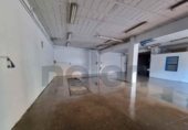 Nave en venta con 271m² en Manlleu, Carrer del Bisaura foto