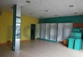 85m² commercial premises for sale in Campdevànol, Carrer Pompeu Fabra photo