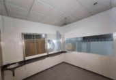 Local comercial en venta con 130m² en Sant Celoni, Carrer de Santa Rosa foto
