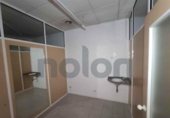 Local comercial en venta con 130m² en Sant Celoni, Carrer de Santa Rosa foto