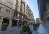 Oficines
en venda
amb 500m² a Granada, a la zona de La Manigua, Calle Navas foto
