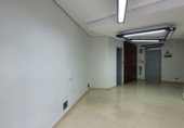 70m² bureau pour location à Albacete photo