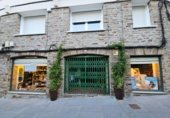 Local comercial
en venda
amb 150m² a Santiago de Compostel·la, Ensanche foto