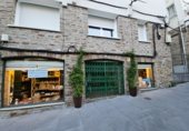 Local comercial
en venda
amb 150m² a Santiago de Compostel·la, Ensanche foto