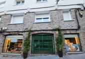 Local comercial
en venda
amb 150m² a Santiago de Compostel·la, Ensanche foto