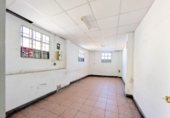 Local comercial en venta con 168m² en Amposta, Passeig del Canal foto