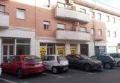 Local comercial en venta con 802m² en Coria del Río, Calle Alcalde Luis Ramírez Palma foto