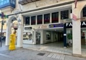 40m² salon de coiffure pour vente à Huelva, Avenida Martín Alonso Pinzón photo
