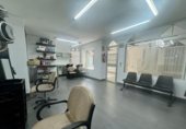 40m² salon de coiffure pour vente à Huelva, Avenida Martín Alonso Pinzón photo