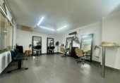 40m² salon de coiffure pour vente à Huelva, Avenida Martín Alonso Pinzón photo