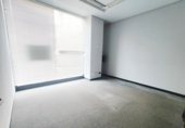 143m² offices for sale in Logroño photo