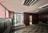 Local comercial
en venda
amb 225m² a Santiago de Compostel·la, a la zona de Cornes, Praza de Vigo foto