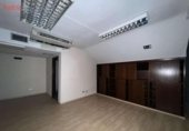 Local comercial
en venda
amb 225m² a Santiago de Compostel·la, a la zona de Cornes, Praza de Vigo foto